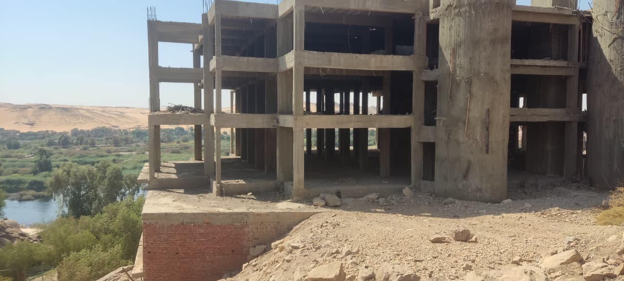 فرصة استثمارية مميزة لمشروع فندقي مباشر على النيل في أسوان