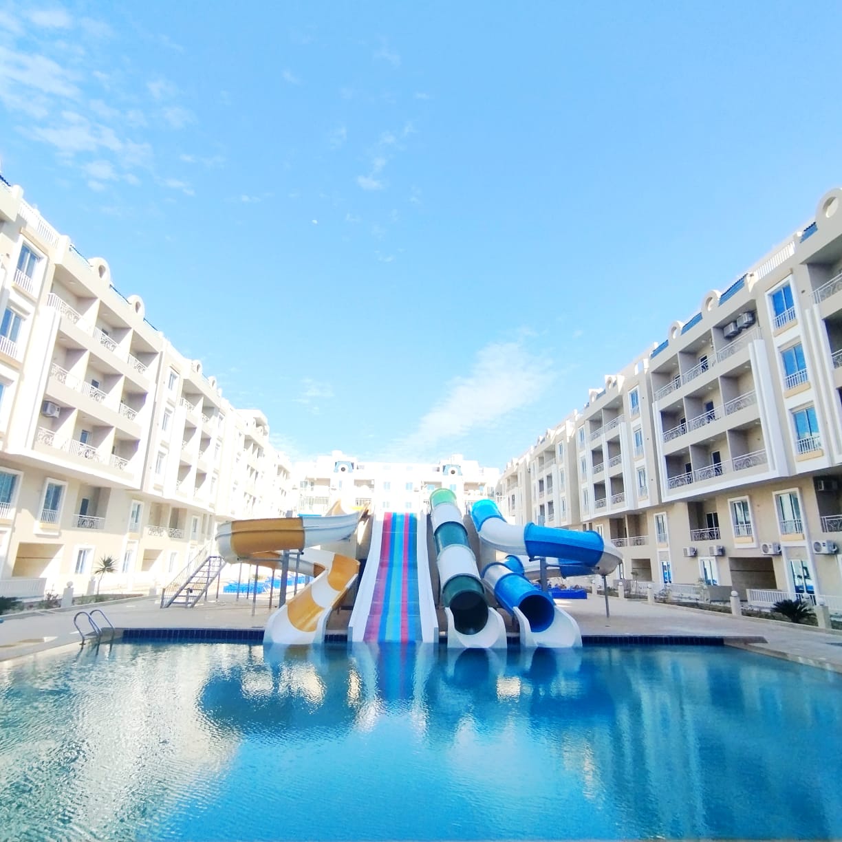 Студия на продажу в HUB Resort — район Интерконтиненталь